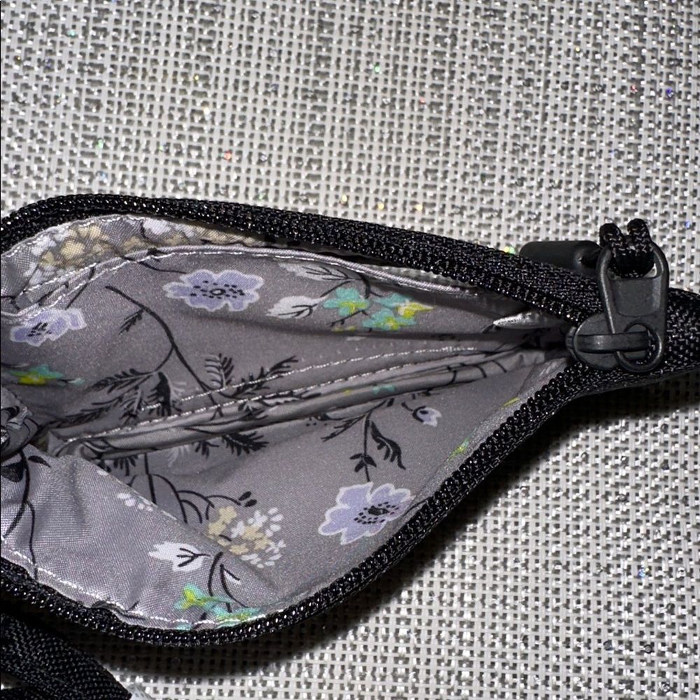 Vera Bradley Black Lighten Up Zip ID & Lanyard in Recycled Polyester - Picture 7 of 8